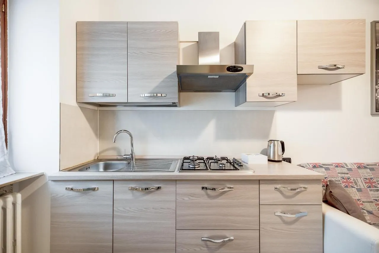 Alice&Leo'S Near Metro M1 Red Parking Gratis Metro Line In 14 Min For Cathedral Apartment Sesto San Giovanni